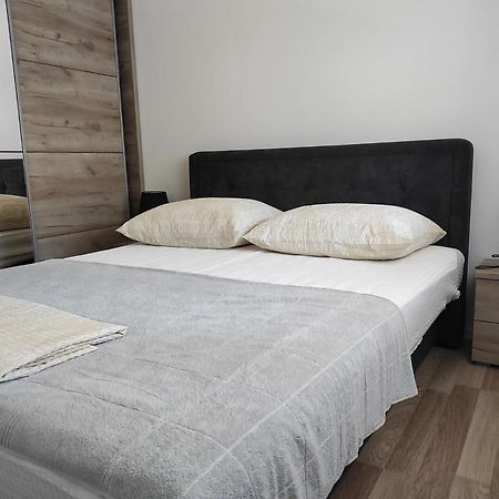 One Bedroom Apartment Gogo With Private Parking Neum Dış mekan fotoğraf