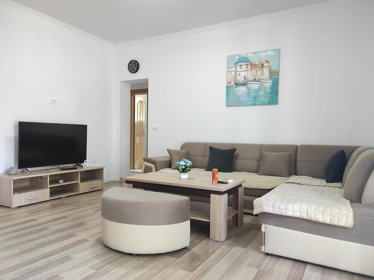 One Bedroom Apartment Gogo With Private Parking Neum Dış mekan fotoğraf