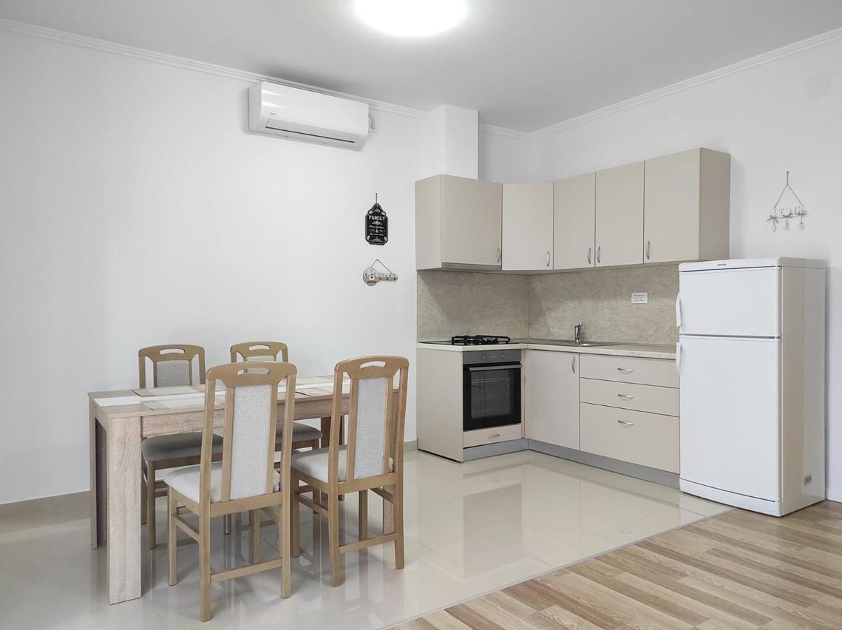 One Bedroom Apartment Gogo With Private Parking Neum Dış mekan fotoğraf